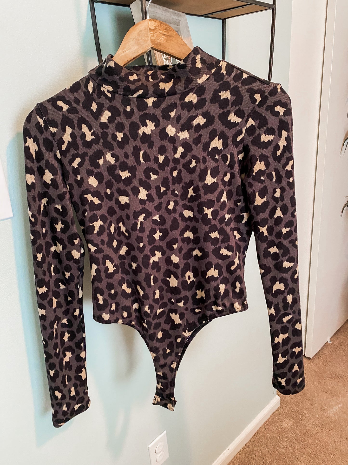 Leopard Print Long Sleeve Bodysuit - M